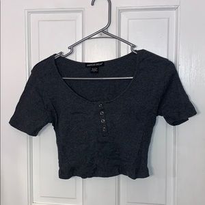 GRAY BUTTON DOWN CROP TOP